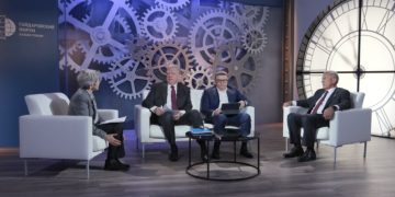 Алексей Текслер выступил в Москве на XIII Гайдаровском форуме