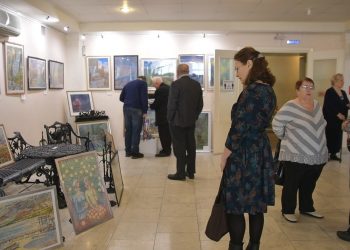 Ретроспектива работ художника Анатолия Долбни открылась в Историко-культурном центре