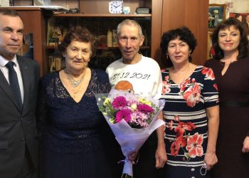 В Трёхгорном 16 февраля бриллиантовую свадьбу отмечают супруги Похлебины