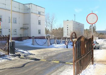 Внимание! Шлагбаум! Проезд на территорию медсанчасти будет ограничен