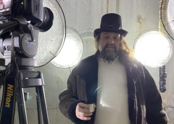 17 марта стартовала новая выставка уральского художника Игоря Берсенёва «Лёд»