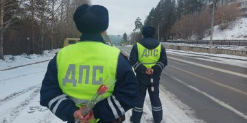 День цветов и комплиментов: как в Трёхгорном отметили 8 марта