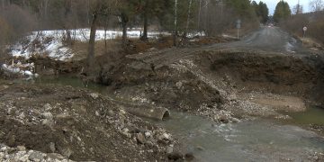 Технологический проезд через ручей Смольный восстановят после завершения паводка