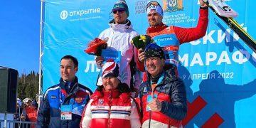 Александр Рудаков завоевал «золото» на международном лыжном марафоне