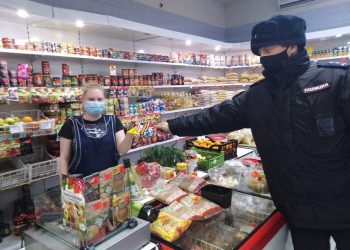 Полицейские продолжают разъяснять жителям Трёхгорного, как защититься от мошенников