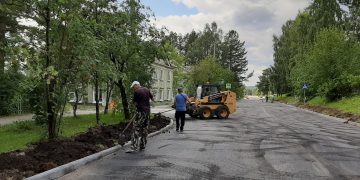 На улице Островского полностью обновят дорожное полотно