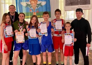 Валерия Логинова и Лука Гаврилов завоевали «золото» на традиционном региональном турнире по боксу в Катав-Ивановске