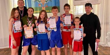 Валерия Логинова и Лука Гаврилов завоевали «золото» на традиционном региональном турнире по боксу в Катав-Ивановске