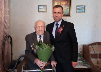 В Трехгорном поздравляют ветеранов