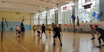 В Трёхгорном депутаты провели дружескую встречу по волейболу с детьми