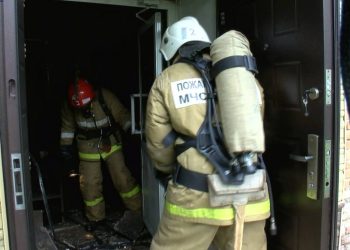 В Трёхгорном в мебельном салоне произошёл пожар