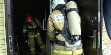 В Трёхгорном в мебельном салоне произошёл пожар