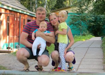 Семьи Баруевых и Волошиных вошли в число победителей регионального этапа Всероссийского конкурса «Семья года»