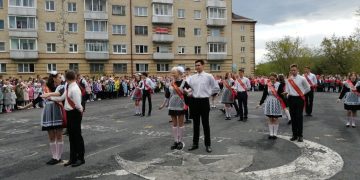 В Трёхгорном 18 выпускников окончили школу с отличием