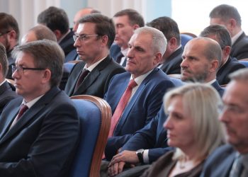 Руководители муниципалитетов будут действовать в тандеме с военными комиссарами