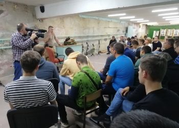 Обучающие курсы по медицинской и военно-прикладной подготовке организовали для всех желающих бывшие спецназовцы воинской части Трёхгорного