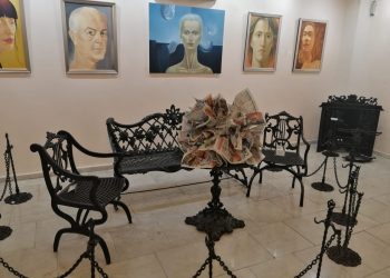 В Историко-культурном центре открылась выставка Эльвиры Абрамсон «Отражения»