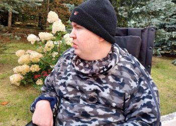 В Трёхгорном объявили сбор средств для приобретения новой коляски Артёму Волобуеву