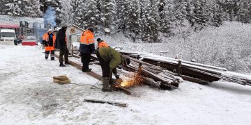 В администрации Трёхгорного рассказали, почему строительство моста через Смольный ручей затягивается