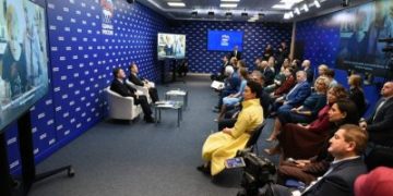 «Единая Россия» в свой День рождения поблагодарила волонтёров и благотворителей, которые участвуют в гуманитарной миссии партии