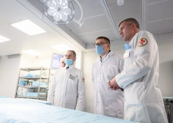 Алексей Текслер осмотрел новый оперблок Челябинской областной больницы