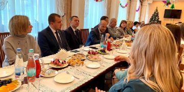 Руководители Трёхгорного и Приборостроительного завода встретились с родственниками мобилизованных горожан