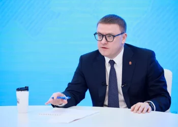 Губернатор потребовал от министра ускорить работы по строительству новых мостовых переходов под Трёхгорным