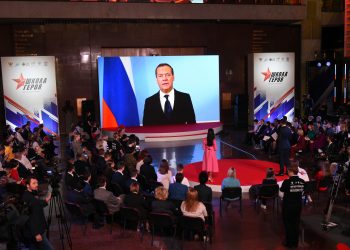 «Единая Россия» совместно с Минпросвещения провели первый Всероссийский форум «Школа Героя»