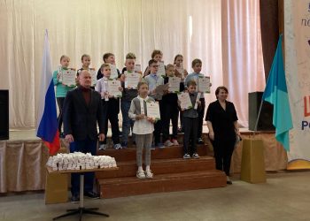 В Трёхгорном ученикам начальных классов школы 106 вручили белые пояса от Федерации дзюдо России