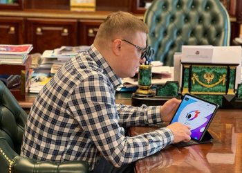 Алексей Текслер предложил южноуральцам поделиться воспоминаниями о падении метеорита