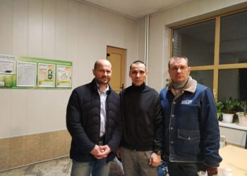 Руководство Трёхгорного навестило городского депутата-добровольца в госпитале в Москве