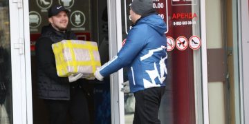 «Единая Россия» отправила 25-й гуманитарный конвой на Донбасс