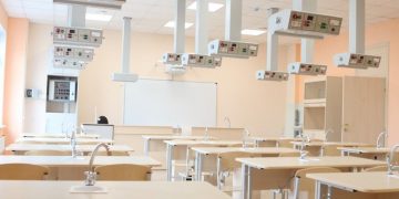 Андрей Турчак раскритиковал регионы за срыв сроков проведения капремонта школ