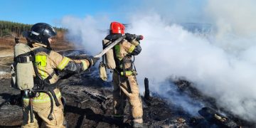 Огонь повредил баню в «Уральце» и бесхозные постройки