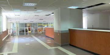 Первый этаж взрослой поликлиники ждёт ремонт