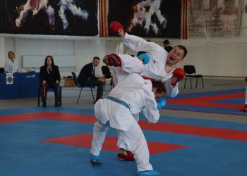 Александр Пшеницын дважды поднялся на пьедестал по итогам Межрегионального турнира по каратэ