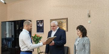 Семье Кожемякиных вручена благодарность командира Комендантского батальона 392-ого мотострелкового полка