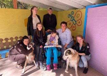 В «Комплексном центре» Трёхгорного практикуют канистерапию