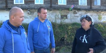 Жители Трёхгорного передали в катав-ивановский приют для бездомных животных продукты питания