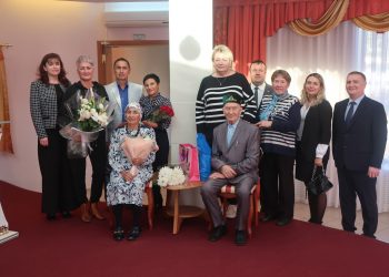 Супруги Габдрахмановы отметили бриллиантовую свадьбу