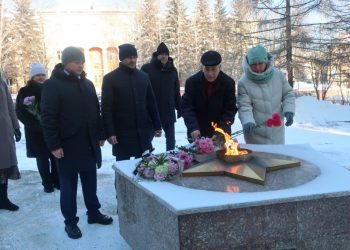 В Трехгорном почтили память Героев России