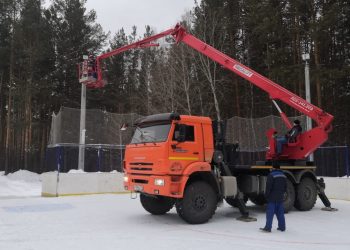 На корте стадиона «Труд» обновили приборы освещения
