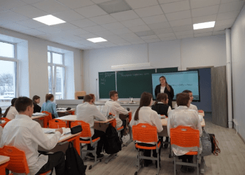 Капремонты школ, детсадов и техникумов: «Единая Россия» и Минпросвещения обсудили с регионами реализацию президентских программ