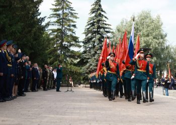 «Единая Россия» поздравила жителей регионов с Днём России