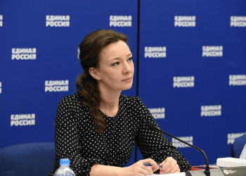 Анна Кузнецова: Общественные приёмные «Единой России» стали настоящим фронтом борьбы за интересы людей – семей, детей, пенсионеров, участников СВО