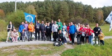 Активисты заводского профсоюза провели генеральную уборку у Нового моста