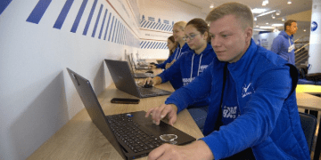 «Единая Россия» запустила федеральный и региональные ситуационные центры по наблюдению за выборами