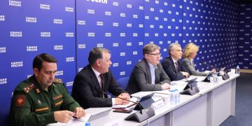 Трудоустройство участников СВО, профориентация подростков, переподготовка кадров: партпроект «Моя карьера с Единой Россией» представил итоги работы с начала года