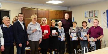 Ветеранам спорта торжественно вручили знаки отличия ГТО