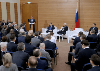 Бюджет, поддержка участников СВО, социальные гарантии: «Единая Россия» подвела итоги работы в осеннюю сессию